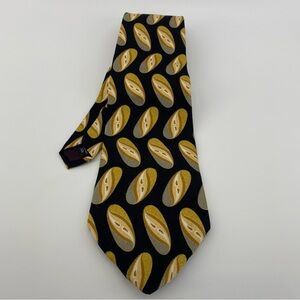 Vintage Louis Feraud Black and Gold Patterned Tie- 100% Italian Silk